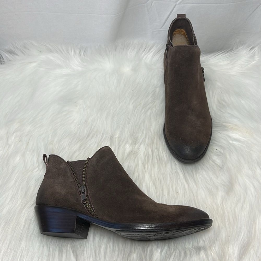 Sofft Brown Suede Side Zip Booties Sz 9